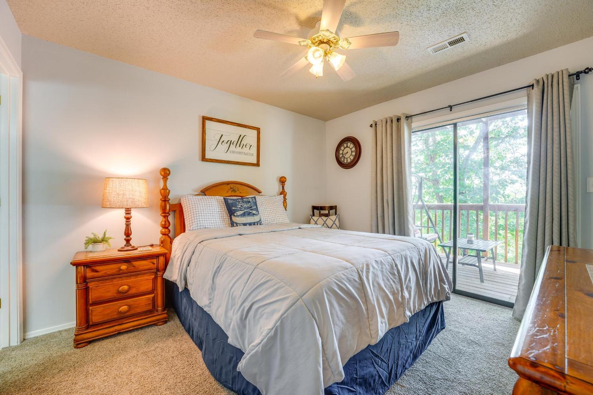 Reed Springs Condo With Furnished Deck And Pool Access Reeds Spring Exterior photo