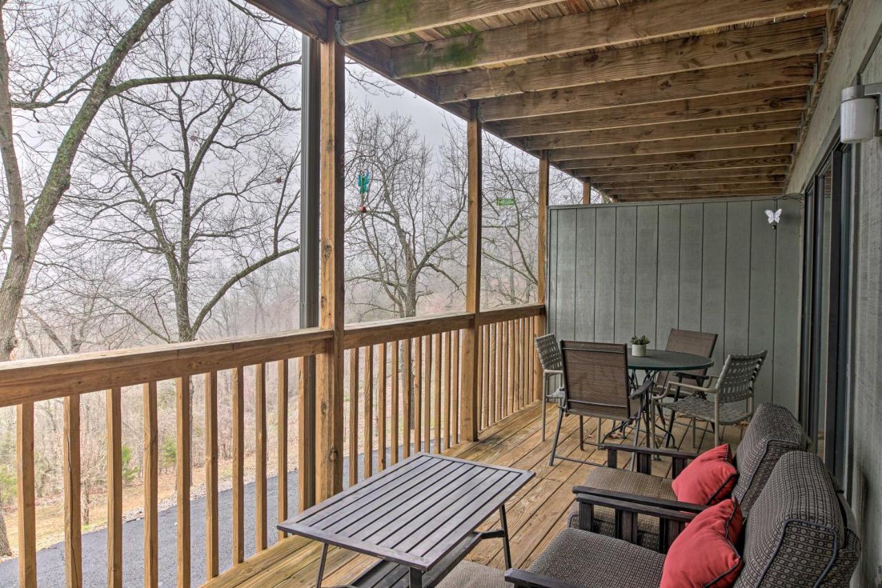 Reed Springs Condo With Furnished Deck And Pool Access Reeds Spring Exterior photo